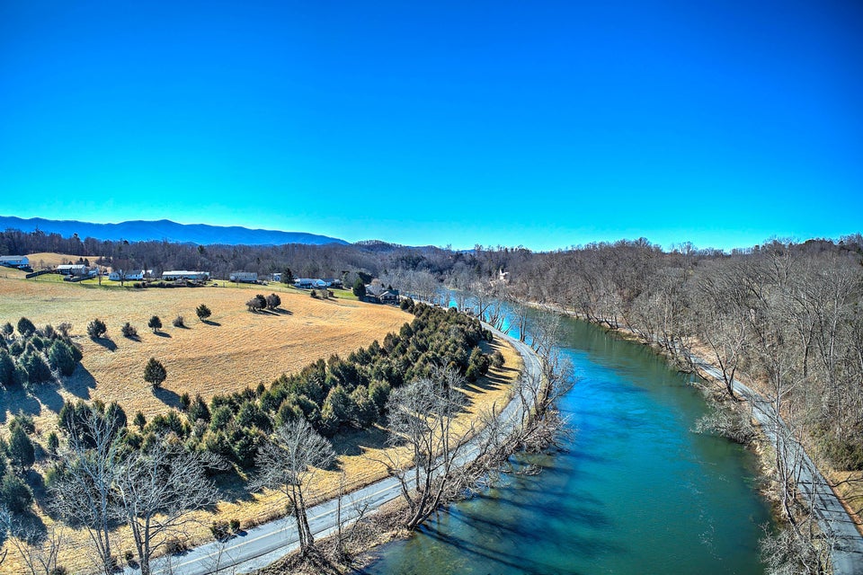 Photo #4: 320 Rock Ledge