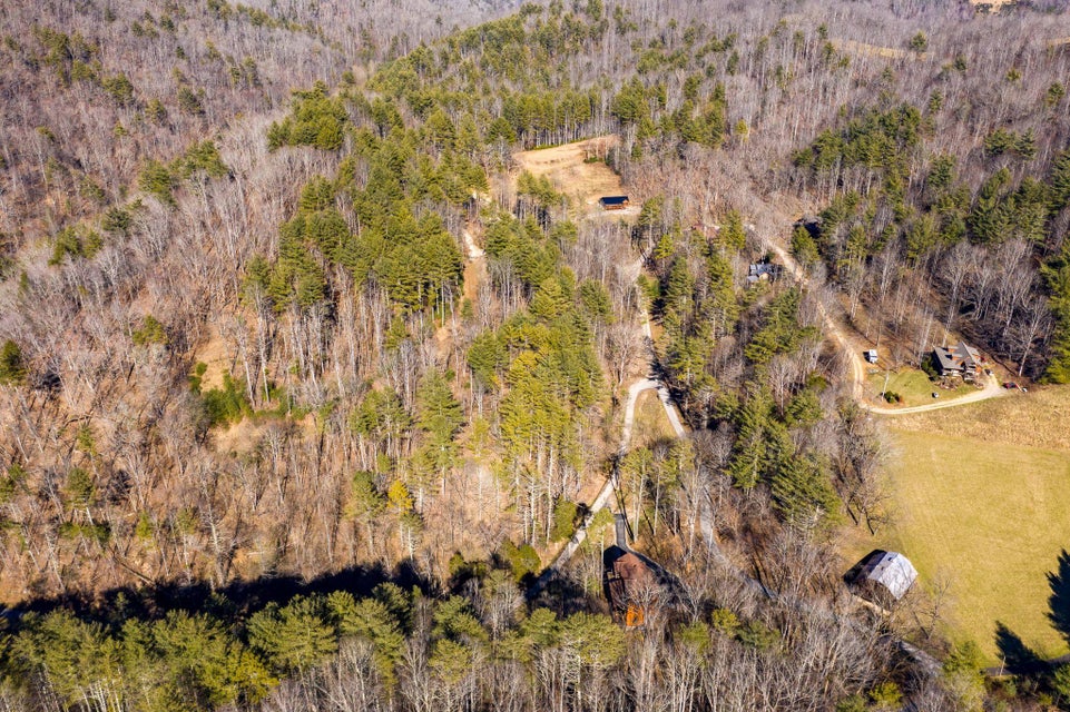 Photo #14: 822 Sugar Hollow Road
