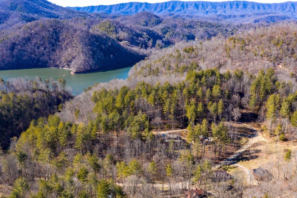 Photo #9: 822 Sugar Hollow Road