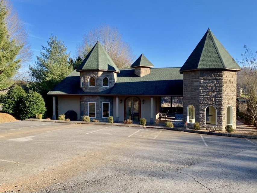 Photo #5: 1148 Biltmore Place