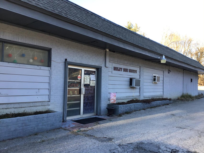 Photo #4: 1144 Main Avenue