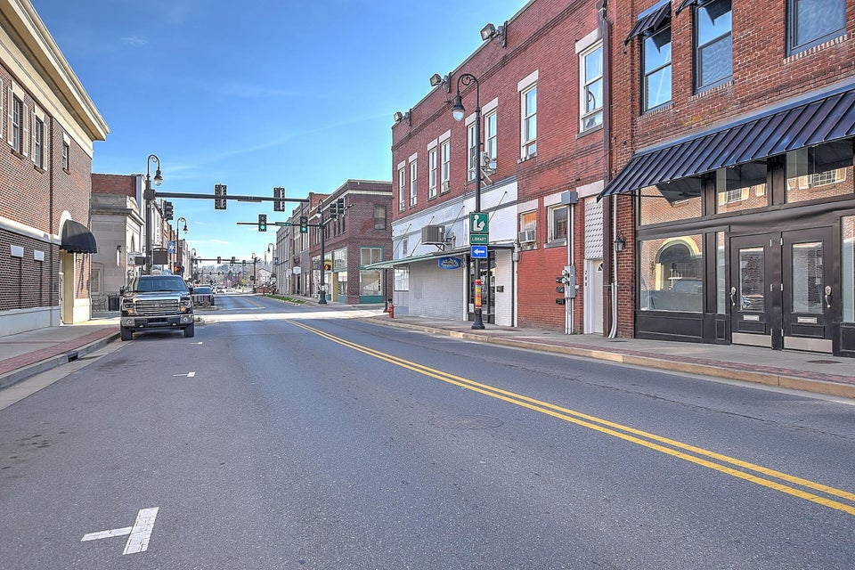 Photo #6: 201 Main Avenue