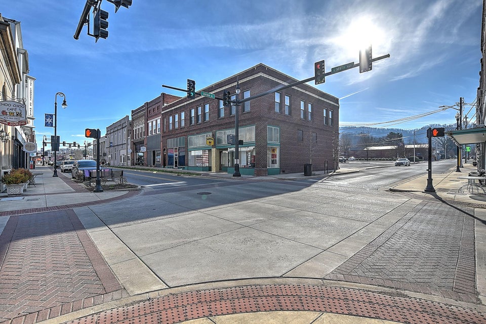 Photo #12: 201 Main Avenue
