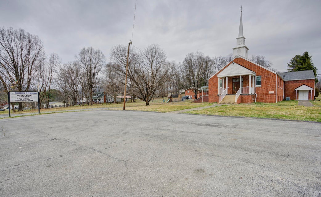 Photo #2: 127 Carolina Avenue