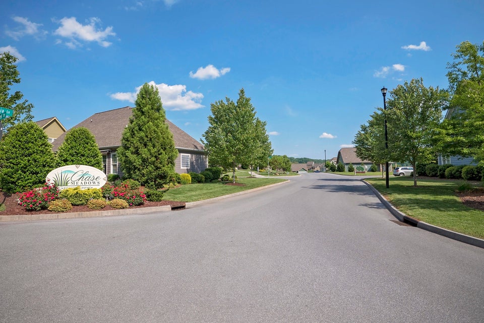 Photo #4: 1616 Mapleridge Court