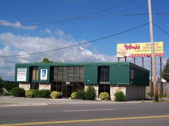 Photo #3: 303 Fairmont Avenue