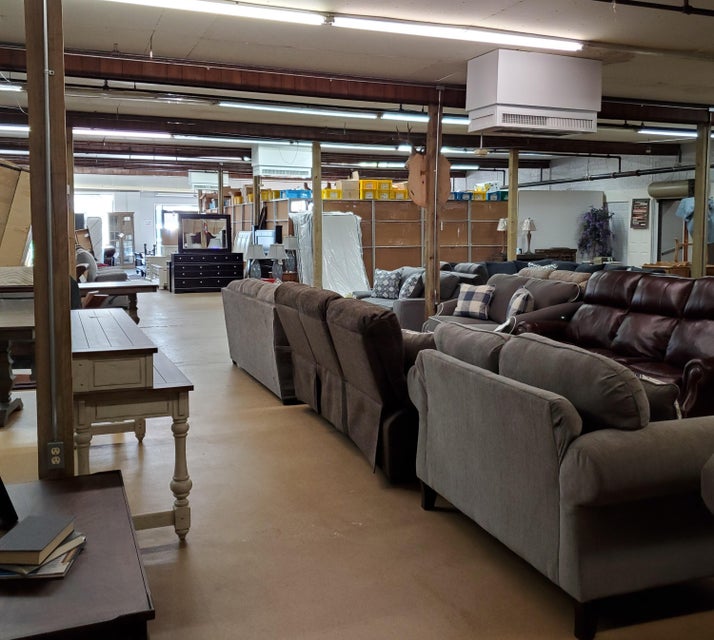 Photo #7: 320 Armstrong Road