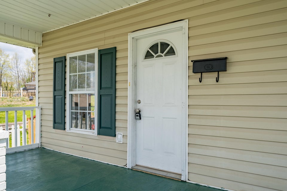 Photo #5: 909 Myrtle Street