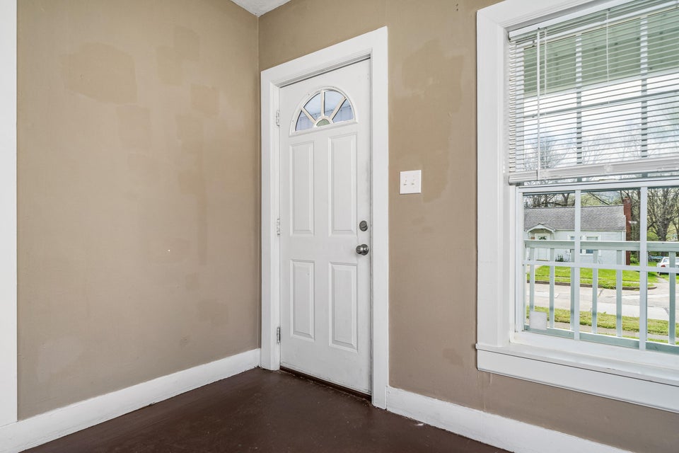 Photo #12: 909 Myrtle Street