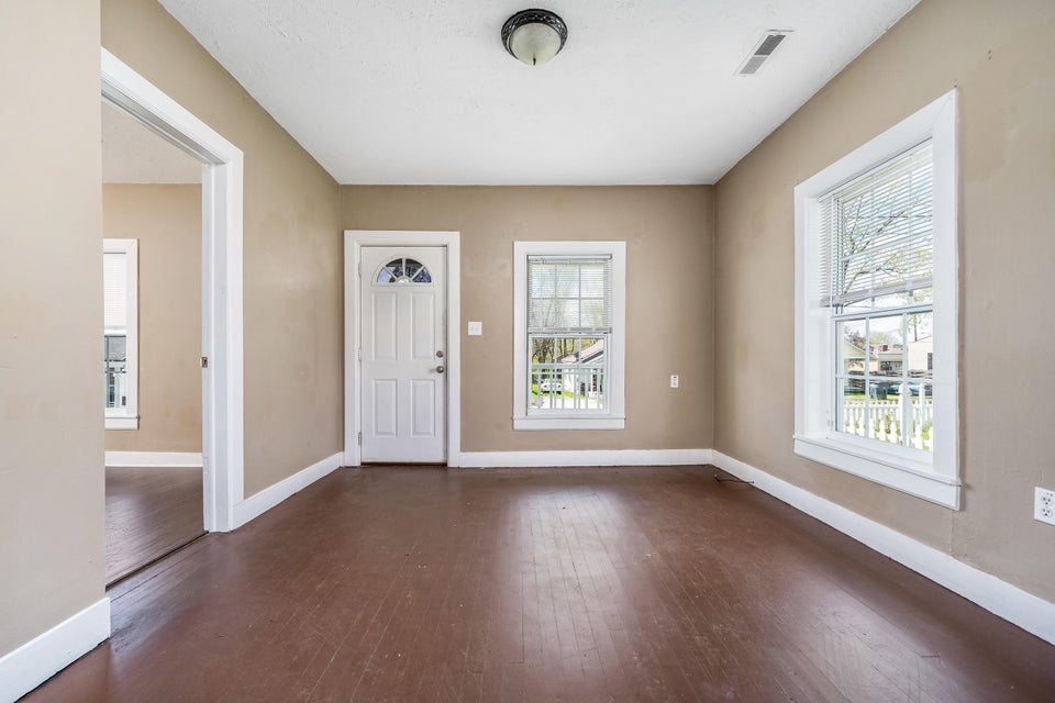 Photo #15: 909 Myrtle Street