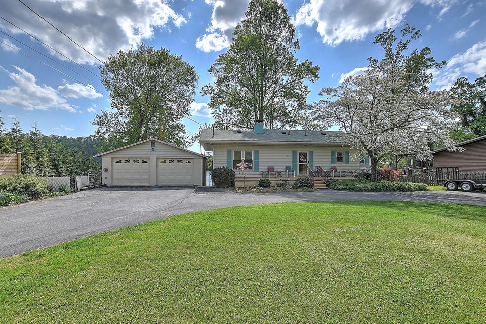 Photo #8: 3733 Hemlock Park Drive
