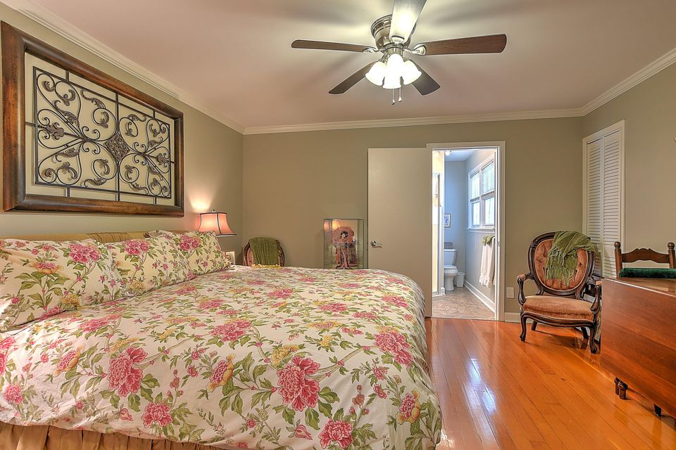 Photo #17: 3733 Hemlock Park Drive