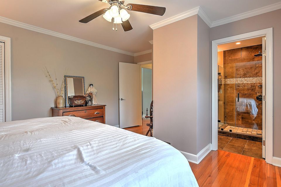 Photo #24: 3733 Hemlock Park Drive