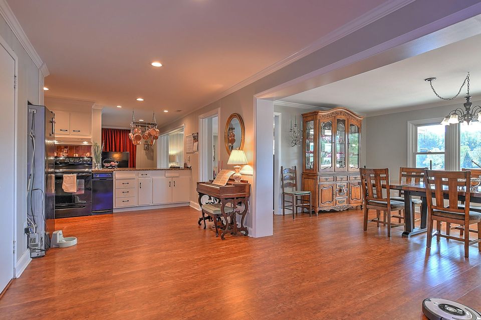 Photo #26: 3733 Hemlock Park Drive