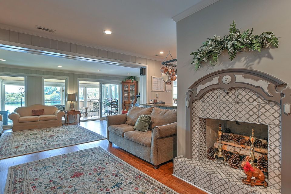Photo #5: 3733 Hemlock Park Drive