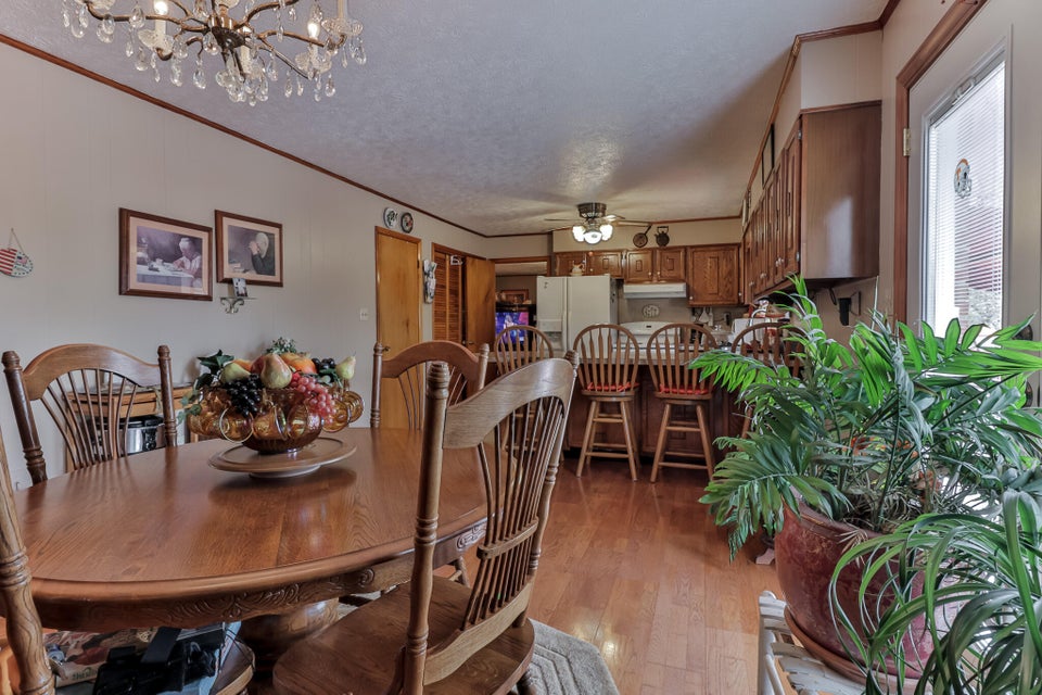 Photo #10: 909 Clearwood Avenue