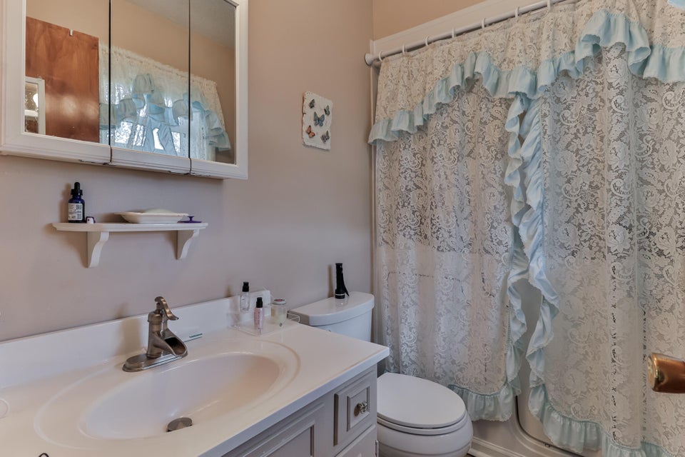 Photo #23: 909 Clearwood Avenue