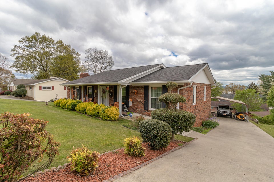 Photo #40: 909 Clearwood Avenue