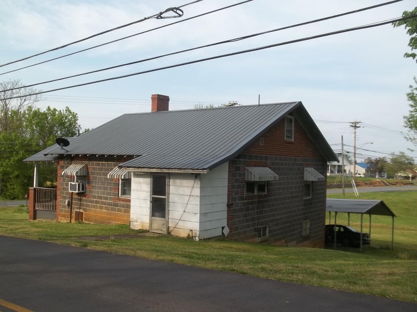 Photo #4: 506 West Main Blvd