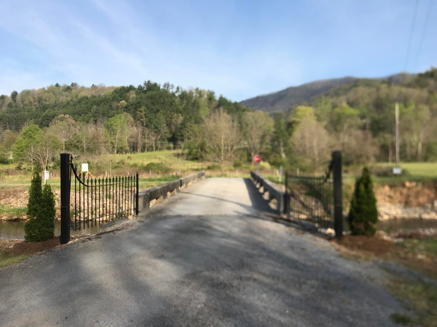 Photo #4: 00 Of Roan Creek Road