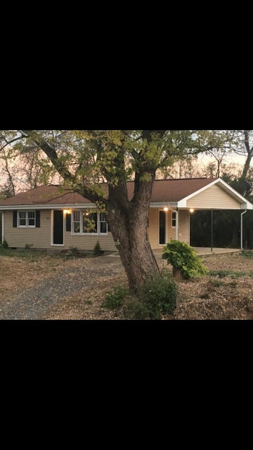 Photo #3: 3011 Bloomingdale Road