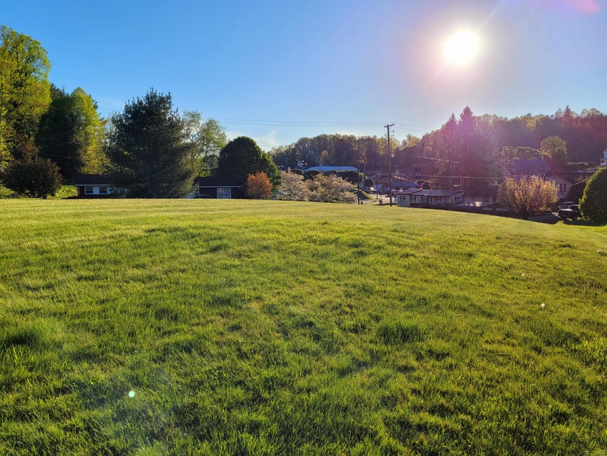 Photo #8: 306 Fox Town