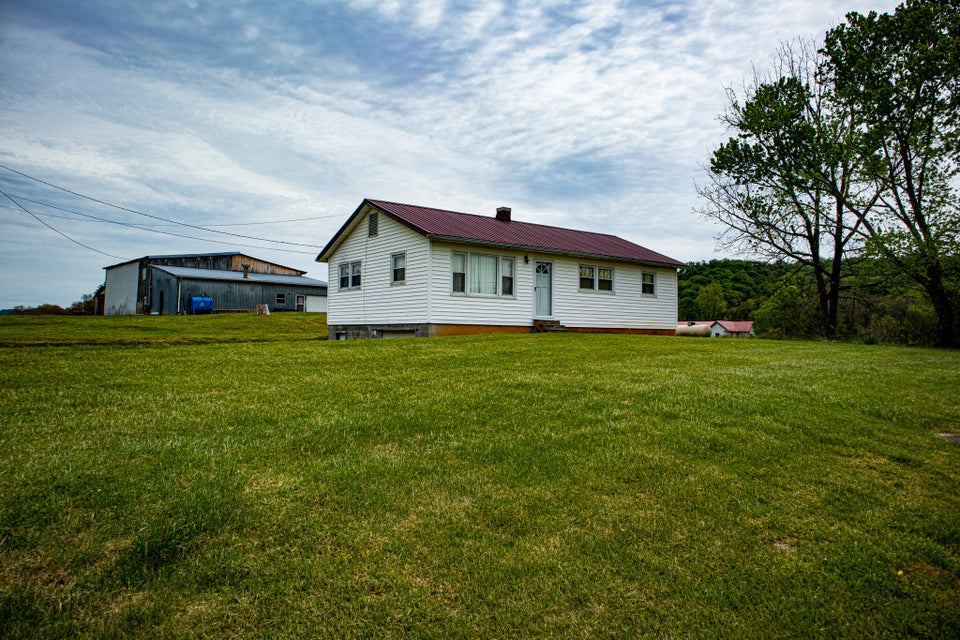 Photo #3: 1008 Old Cemetery Road