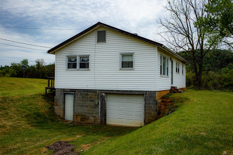 Photo #10: 1008 Old Cemetery Road