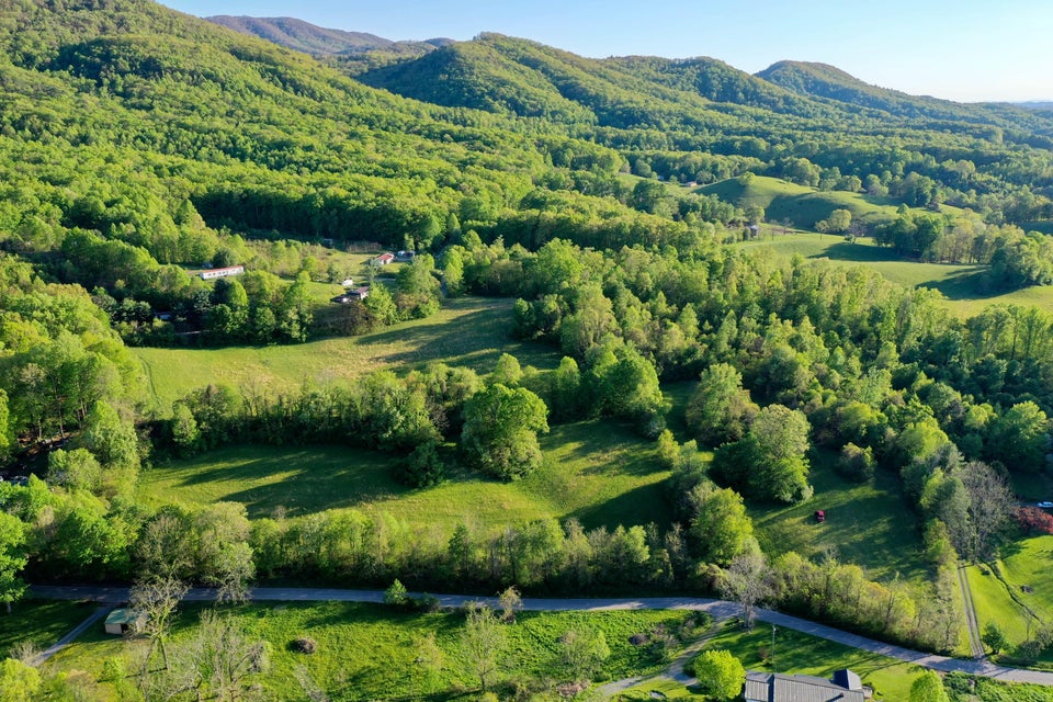 Photo #6: Tbd Sweet Hollow Road