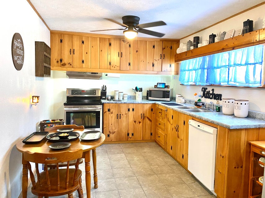 Photo #10: 404 Woodland Terrace