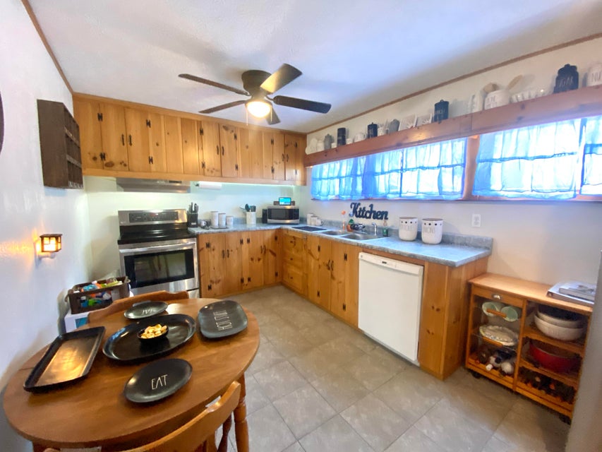 Photo #13: 404 Woodland Terrace
