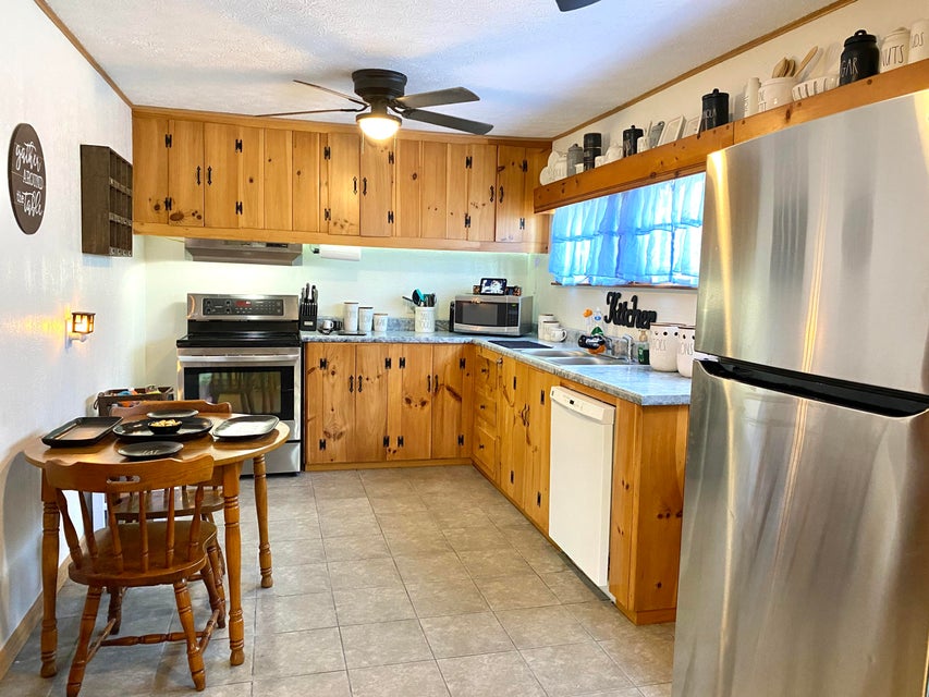 Photo #17: 404 Woodland Terrace
