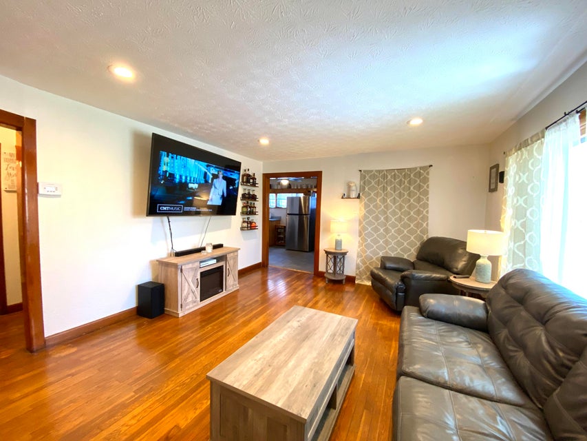 Photo #24: 404 Woodland Terrace