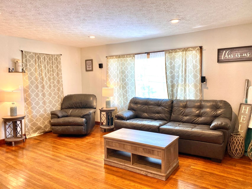 Photo #26: 404 Woodland Terrace