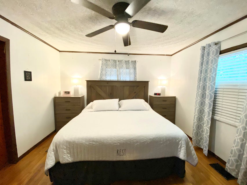 Photo #31: 404 Woodland Terrace