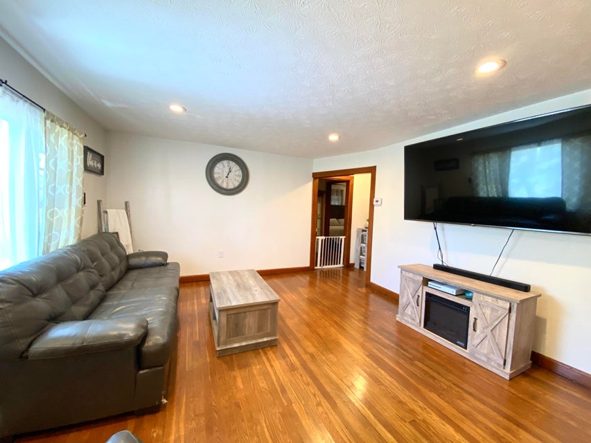 Photo #39: 404 Woodland Terrace