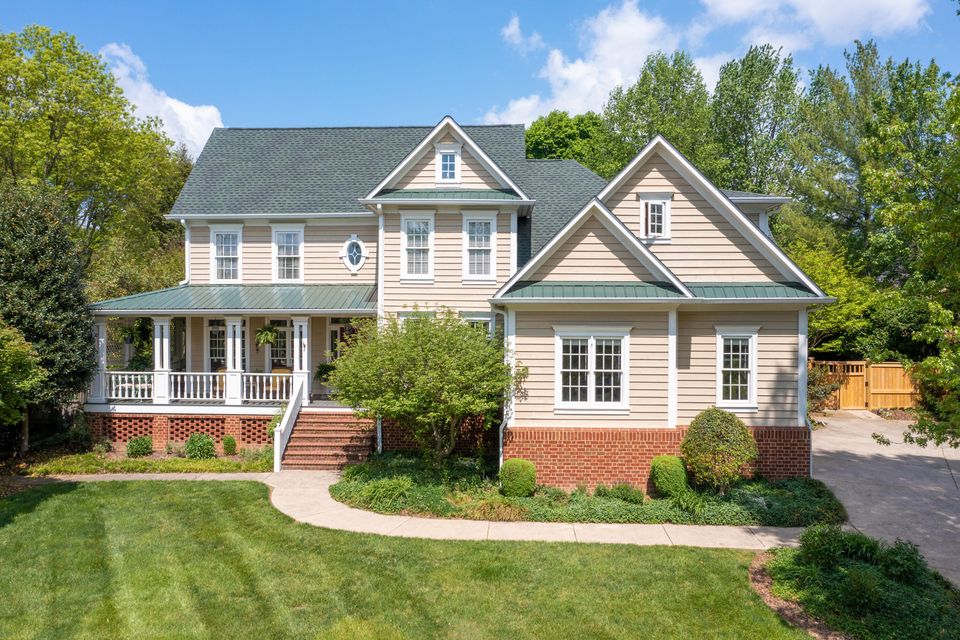 Photo #1: 16 Cox Farm Court