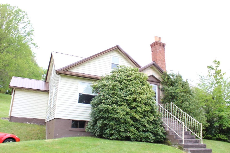 Photo #3: 203 Glade St Street