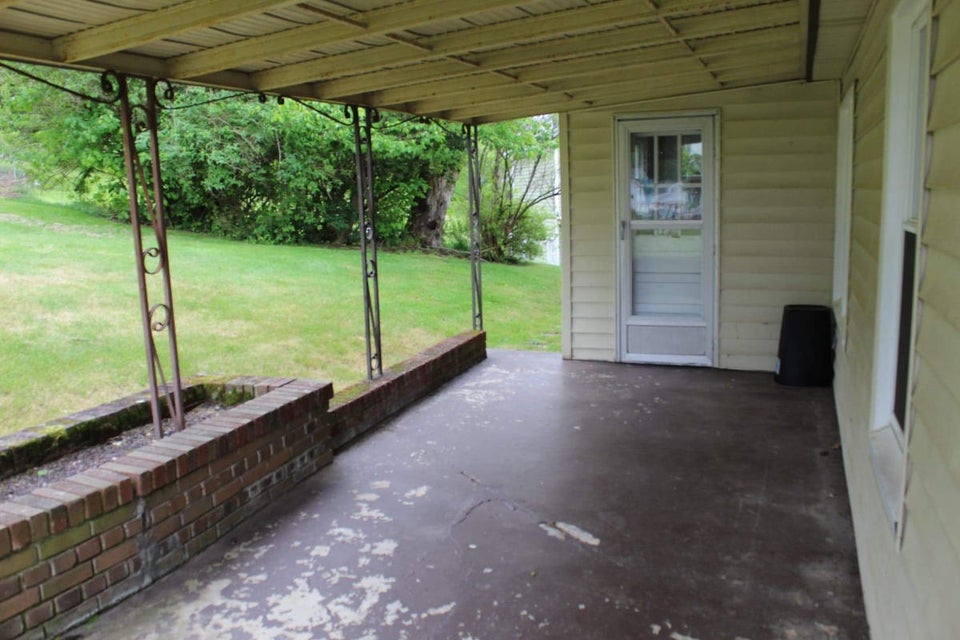 Photo #7: 203 Glade St Street