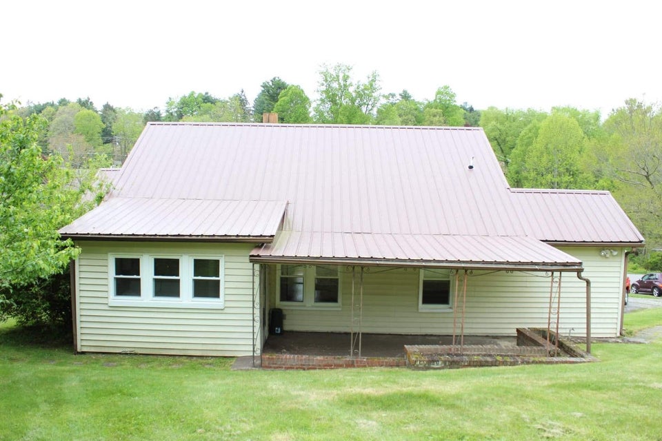 Photo #2: 203 Glade St Street