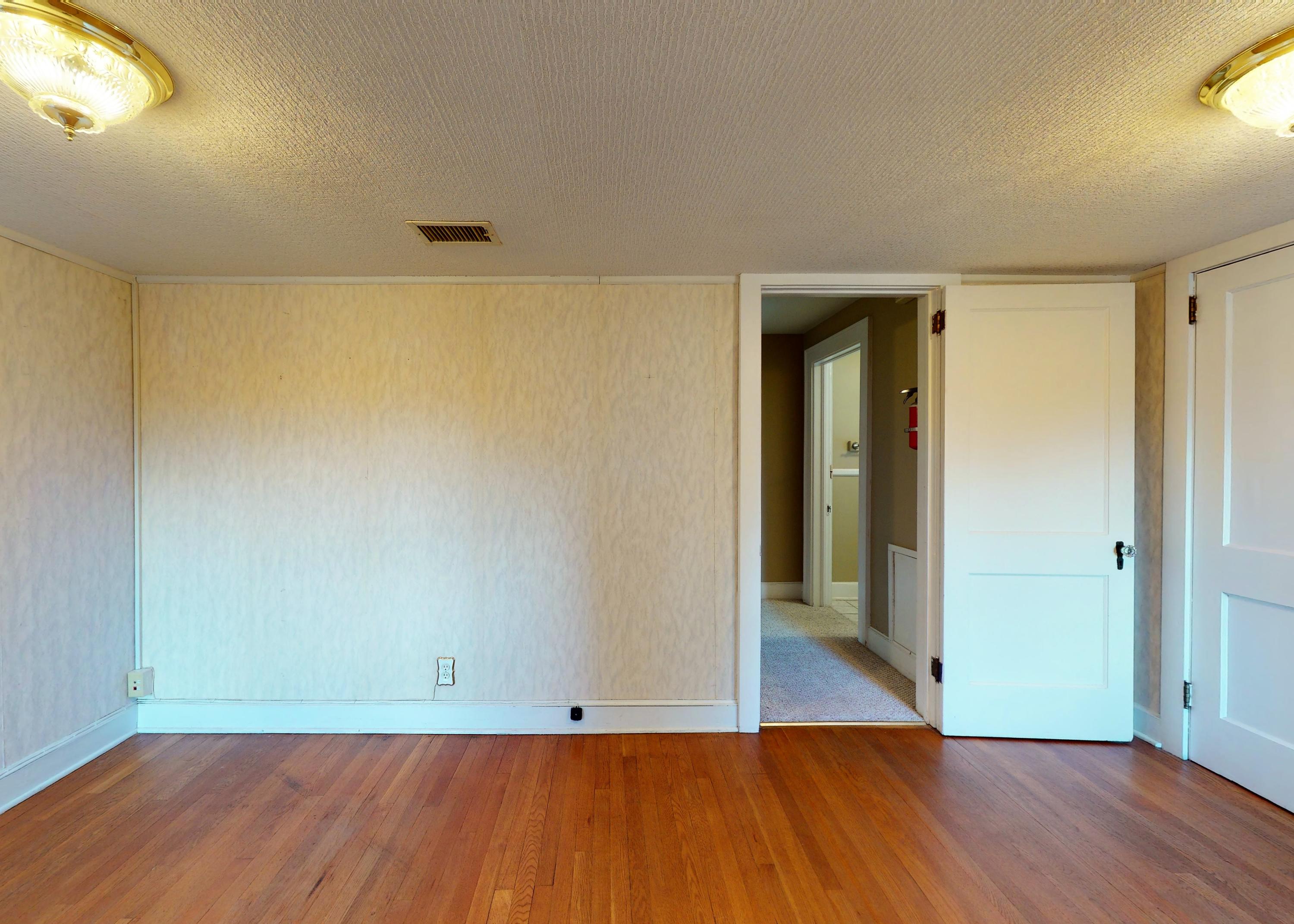 Photo #45: 1105 Tusculum Boulevard