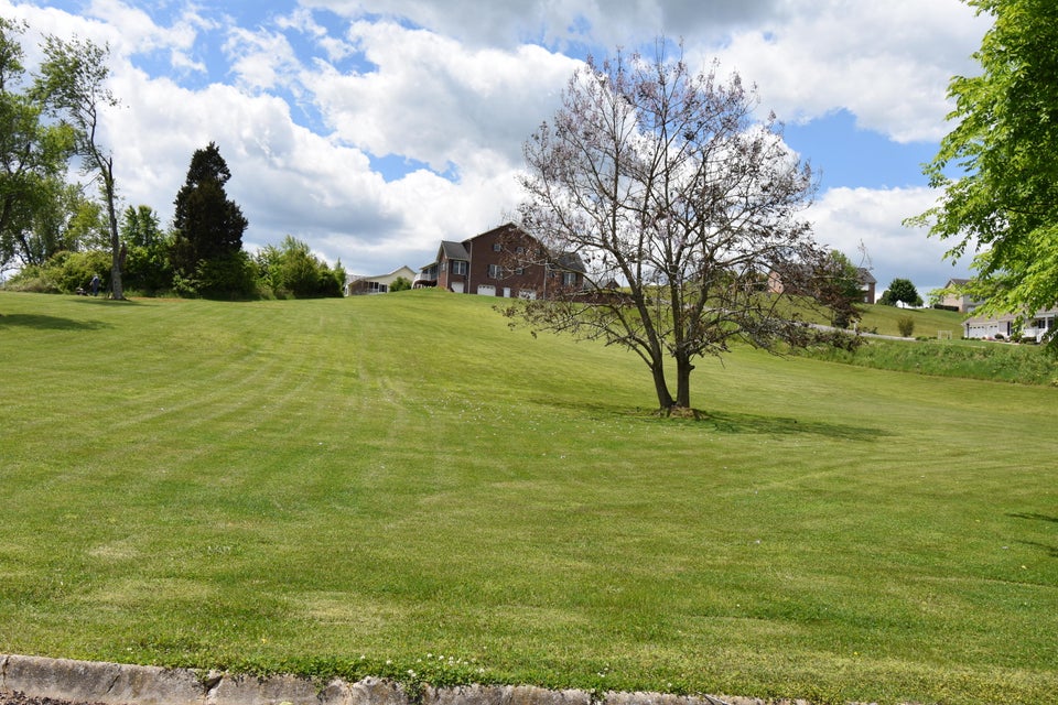 Photo #1: 125 Richmond Avenue