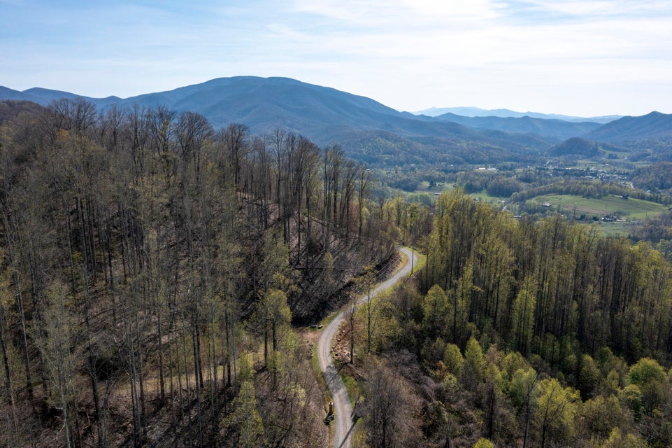 Photo #26: 4 Ridgetop Lane