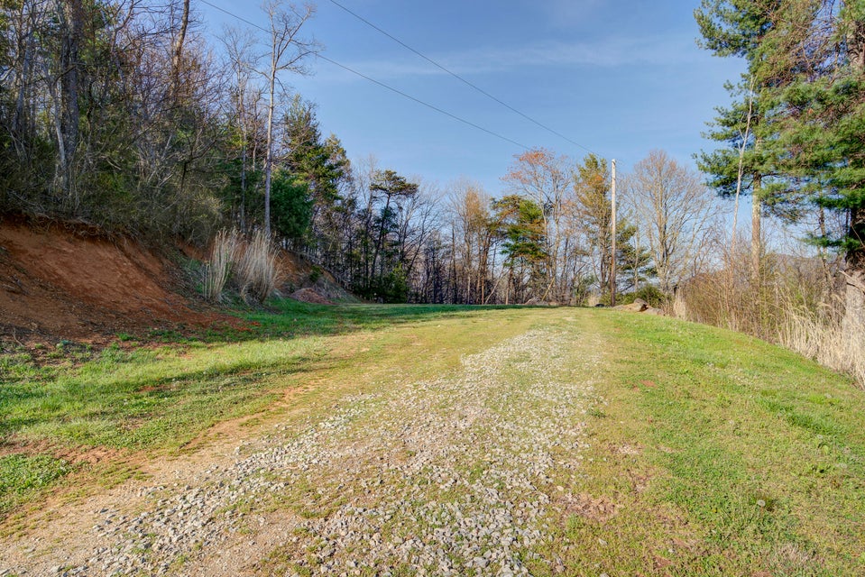 Photo #8: 4 Ridgetop Lane