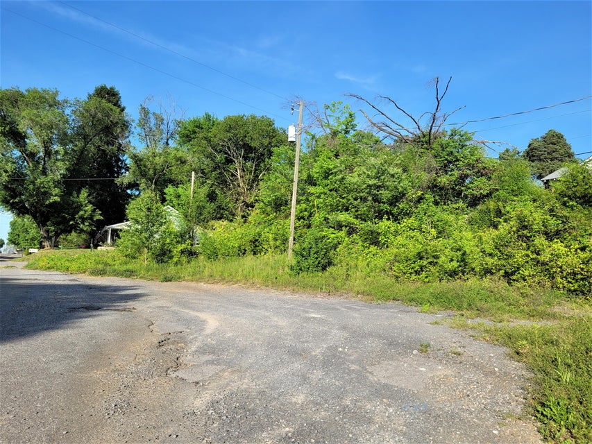 Photo #1: 1910 Main Street