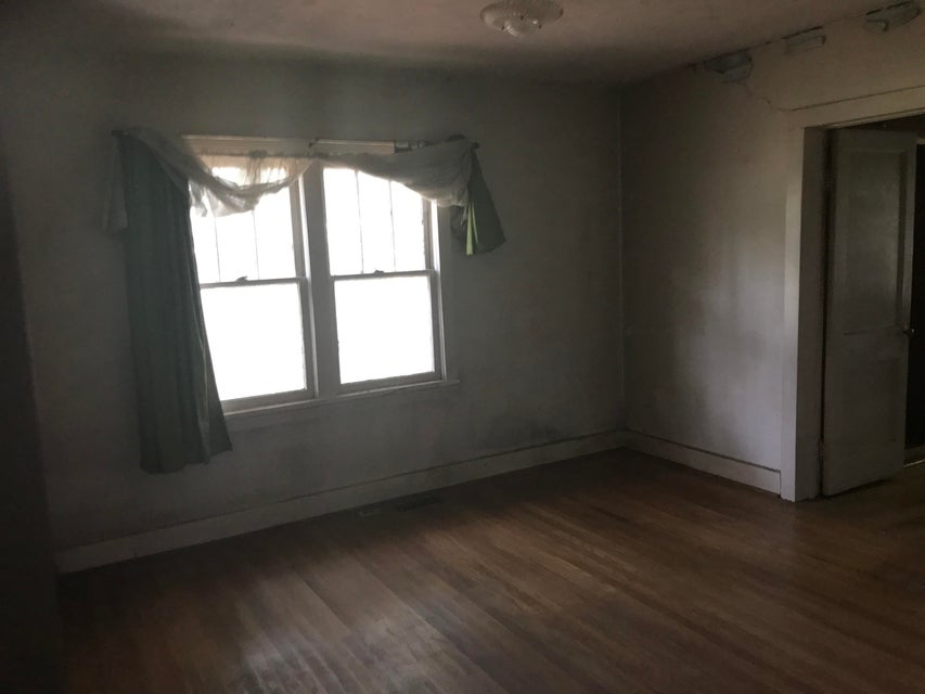 Photo #6: 431 Jarnigan Avenue