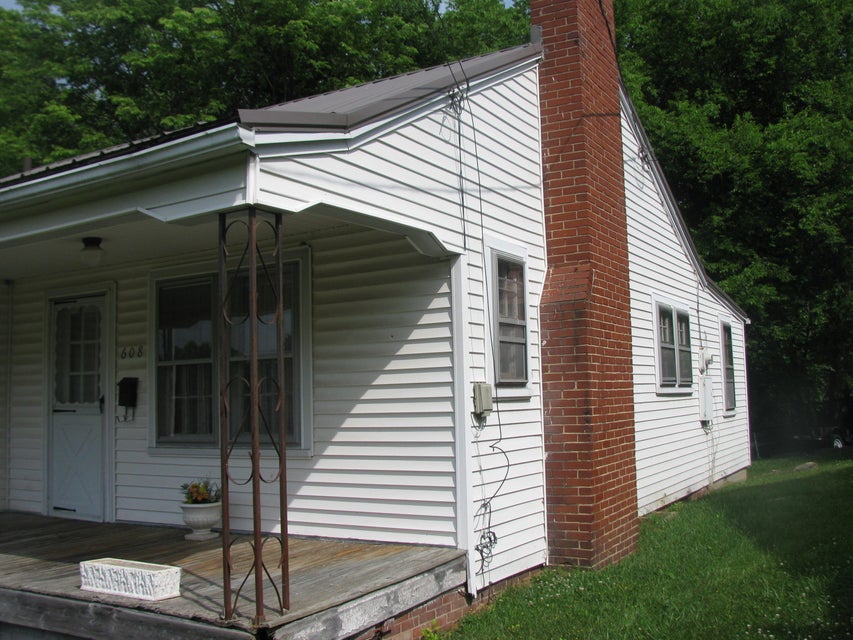 Photo #2: 608 Forest Street