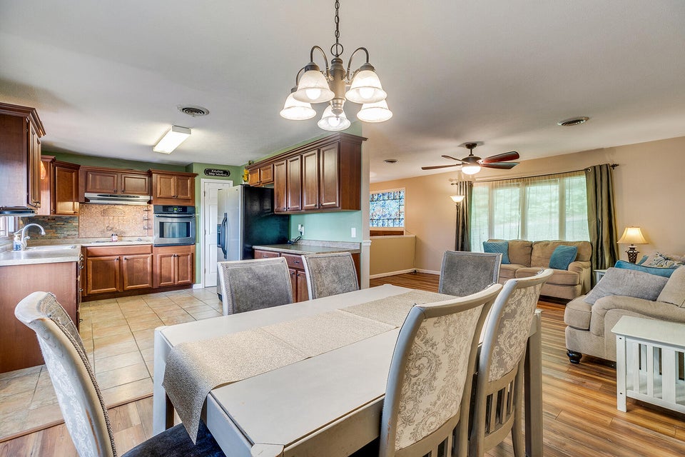 Photo #13: 949 Beechwood Drive