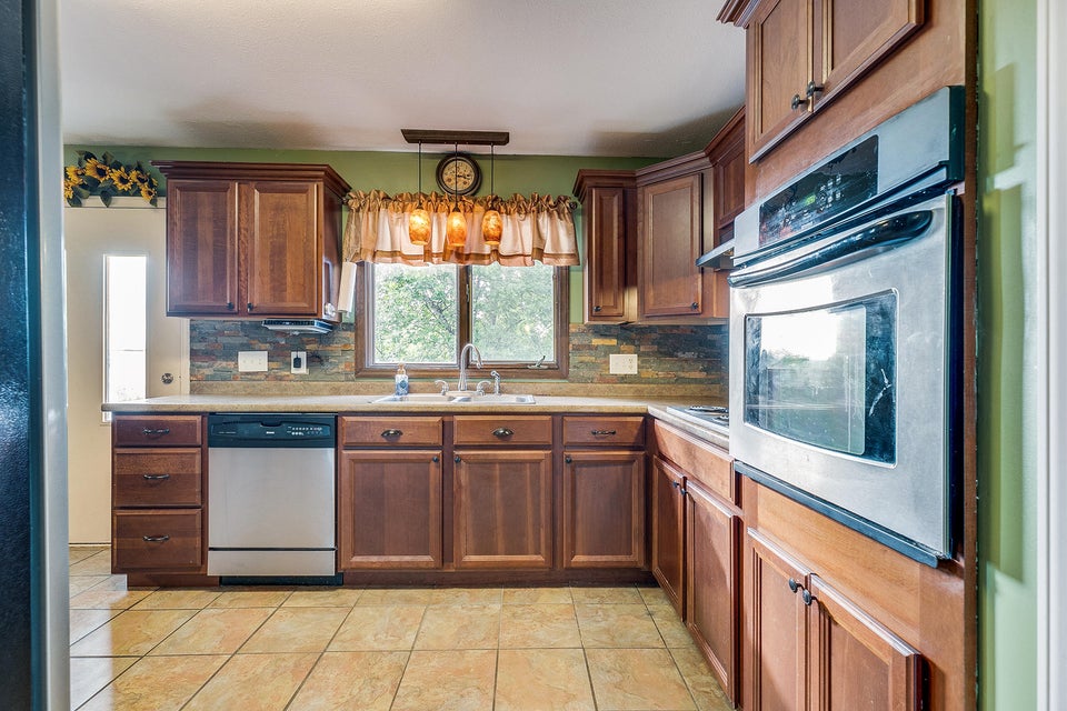 Photo #16: 949 Beechwood Drive