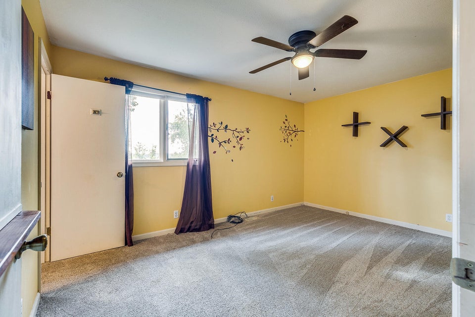 Photo #18: 949 Beechwood Drive